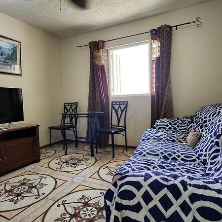 Oaklands Oasis Apartment Kingston Luaran gambar