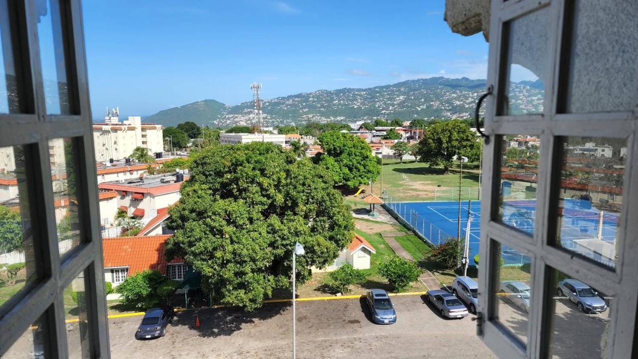 Oaklands Oasis Apartment Kingston Luaran gambar