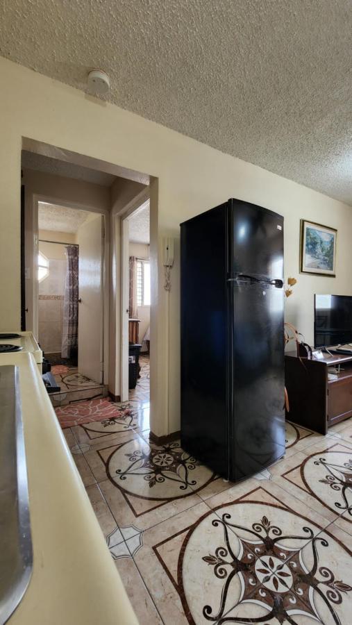Oaklands Oasis Apartment Kingston Luaran gambar