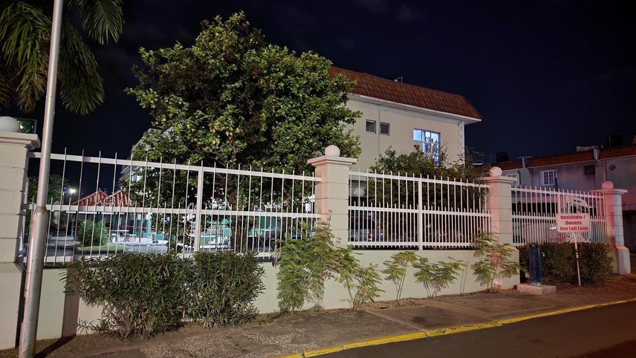 Oaklands Oasis Apartment Kingston Luaran gambar
