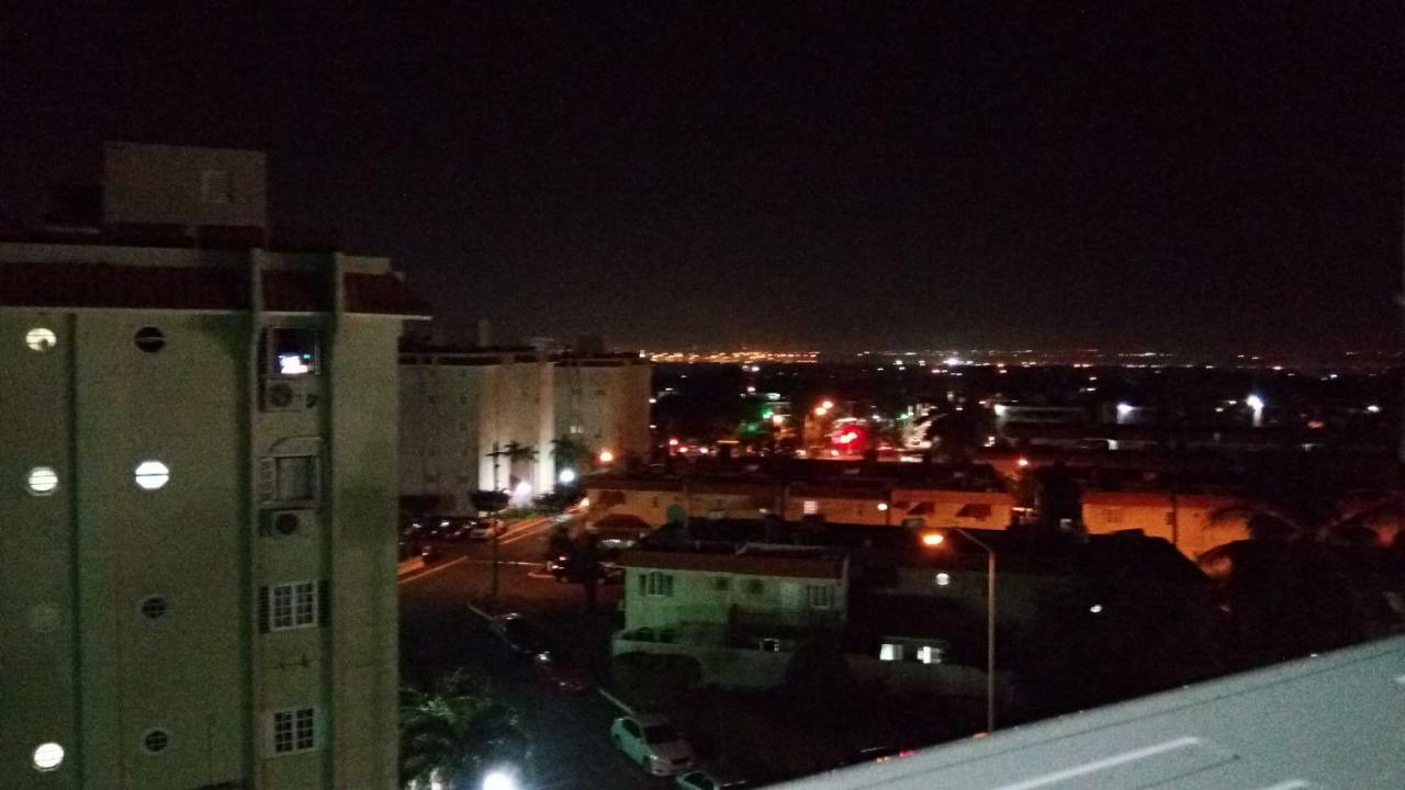 Oaklands Oasis Apartment Kingston Luaran gambar