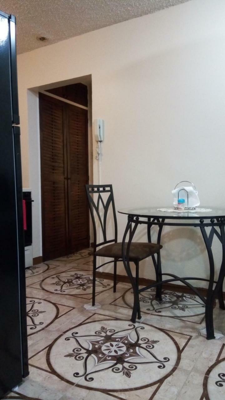 Oaklands Oasis Apartment Kingston Luaran gambar